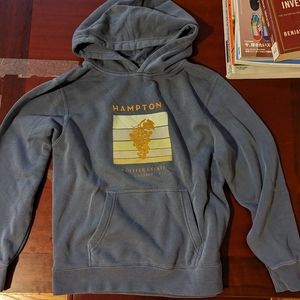 HAMPTONS vintage style winery sweatshirt size medium womens